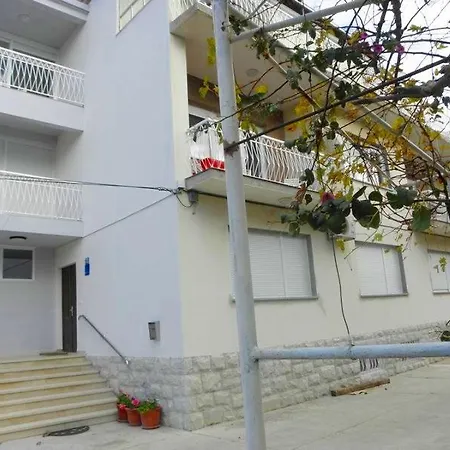 Apartment In With Sea View, Terrace, Air Conditioning, Wi-fi Duce