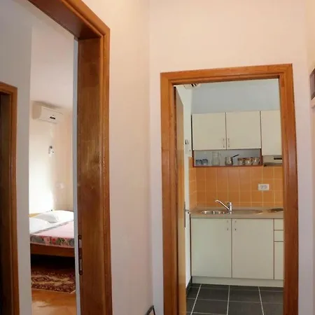 In With Sea View, Terrace, Air Conditioning, Wi-fi * Duće